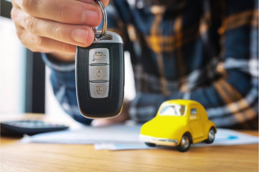 Paying for a Rental Car in Bratislava: Credit Cards, Deposits, and Fees