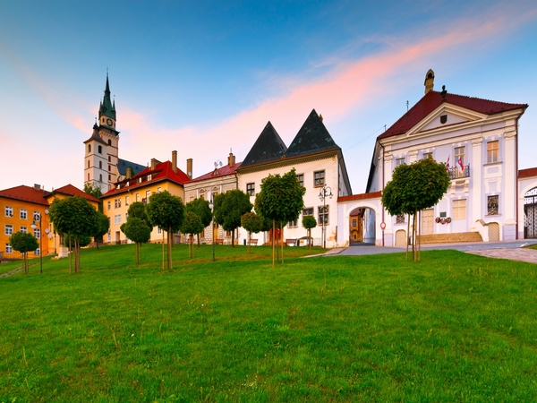 Complete Travel Guide for Visiting Kremnica by Car